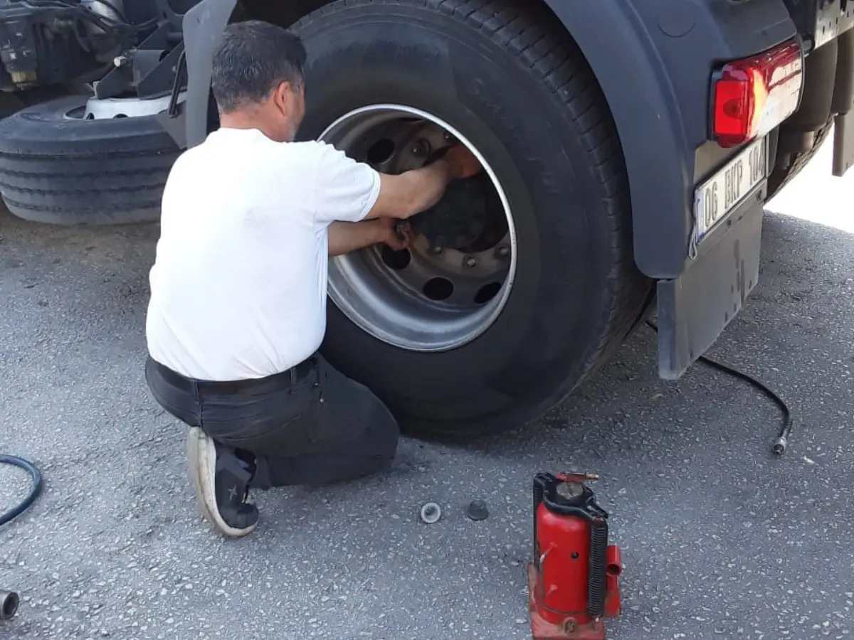 Çiğli Oto Lastikçi